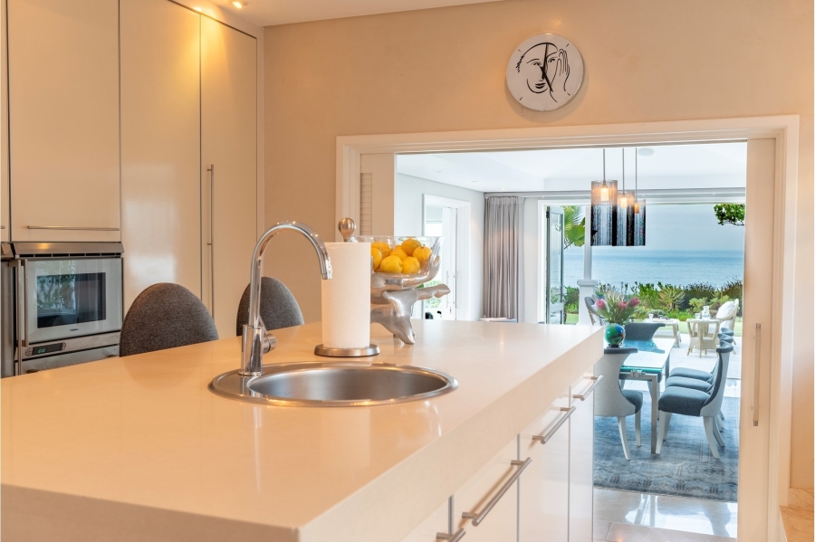5 Bedroom Property for Sale in Whale Rock Beach Western Cape